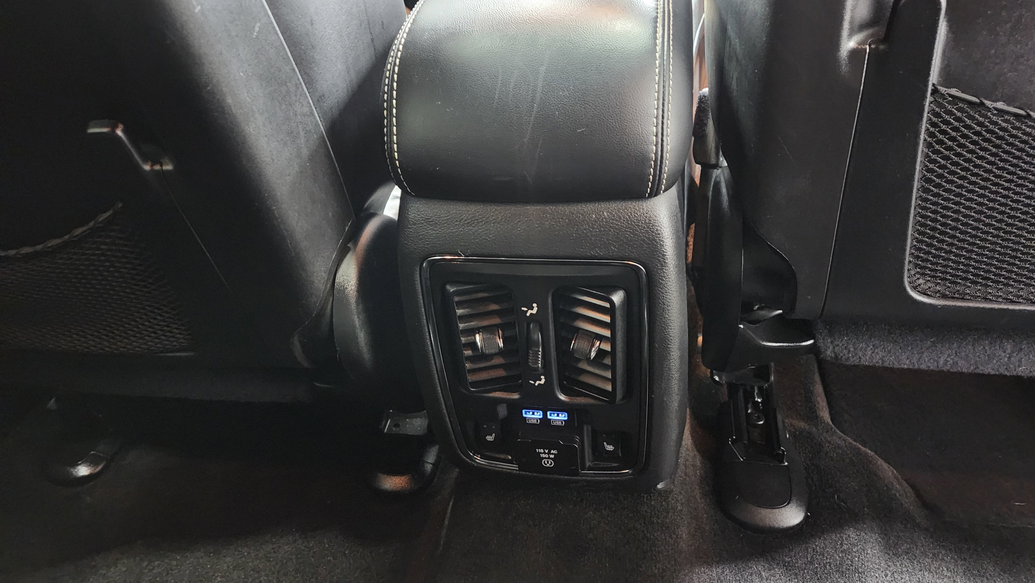 Used 2015 Jeep Grand Cherokee Limited w/ Luxury Group II image 22