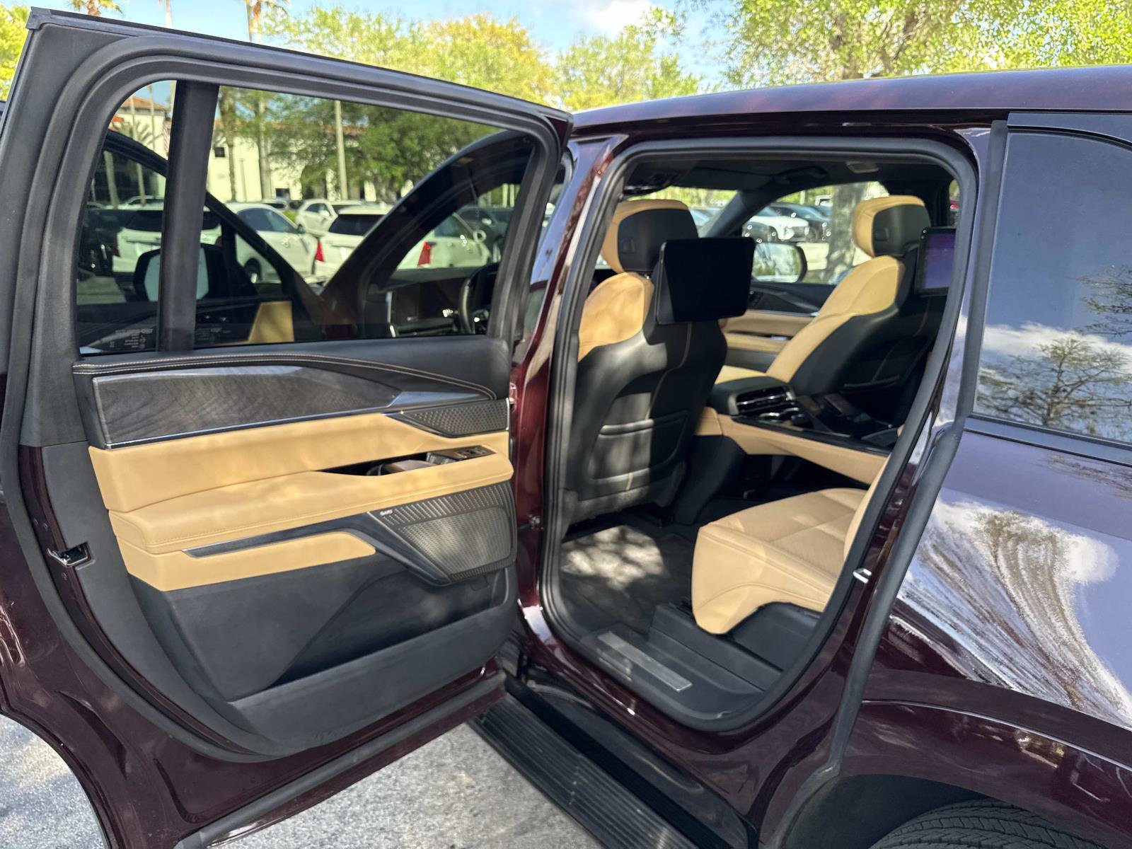 Used 2025 Cadillac Escalade IQ Sport 2 image 14