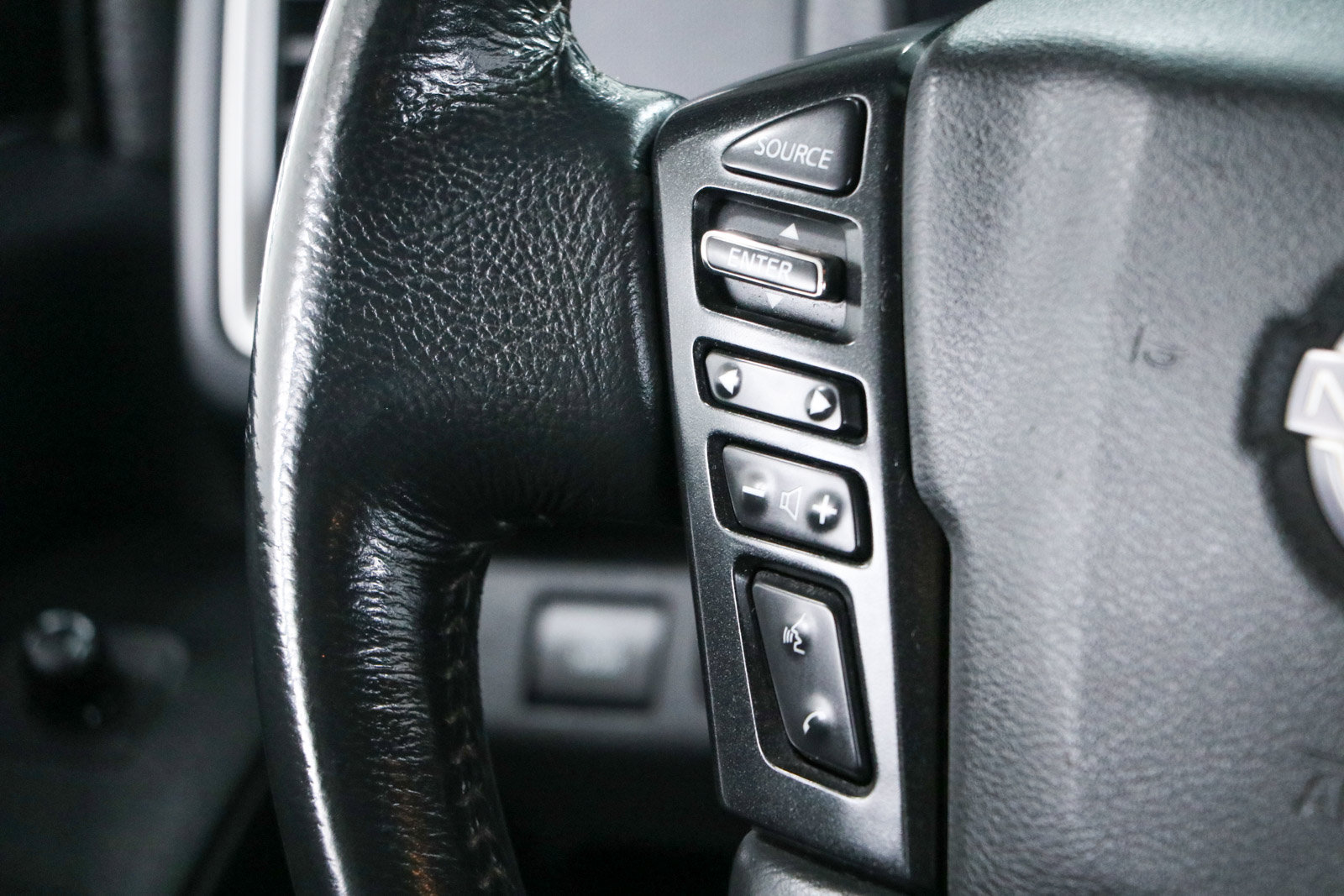 Used 2023 Nissan Frontier SV w/ SV Convenience Package AWD/4WD image 13
