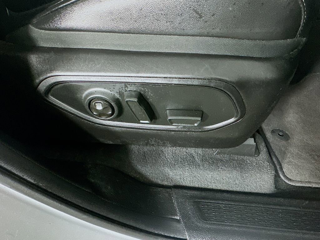 Used 2024 Jeep Grand Cherokee Limited image 24