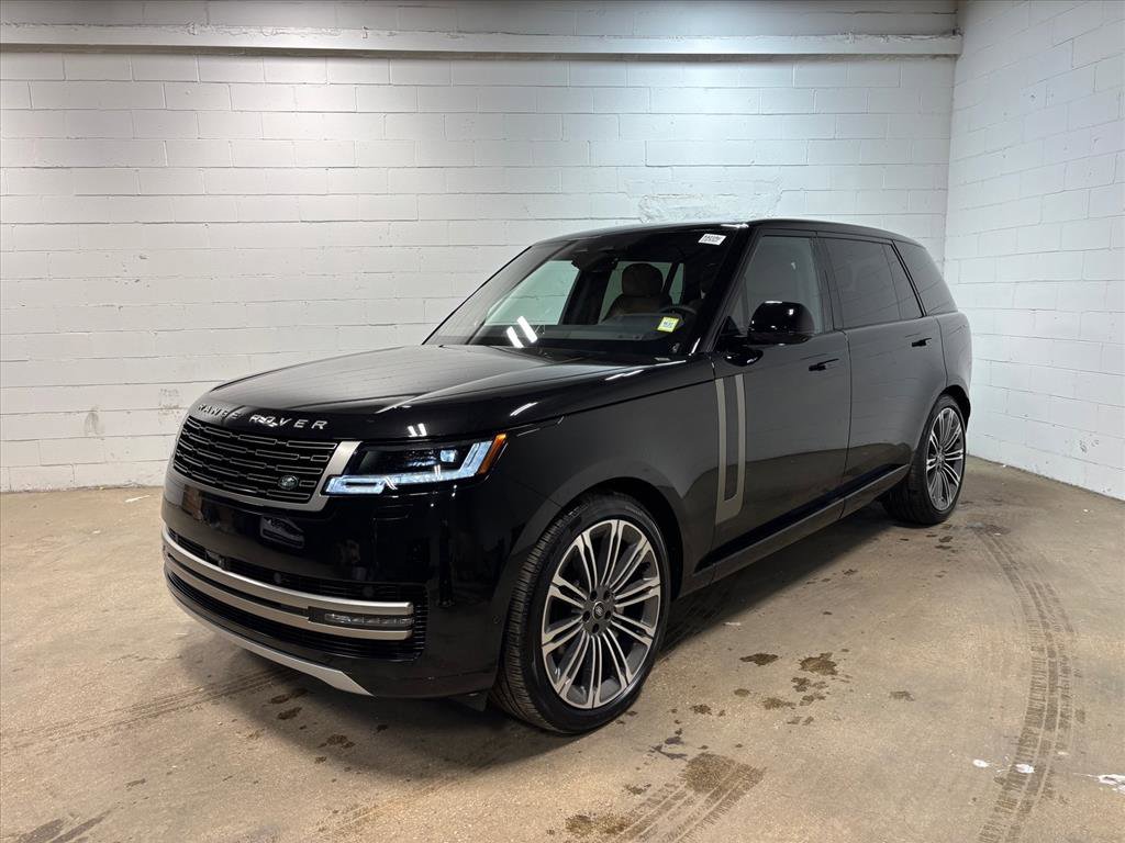 Used 2025 Land Rover Range Rover Long Wheelbase SE