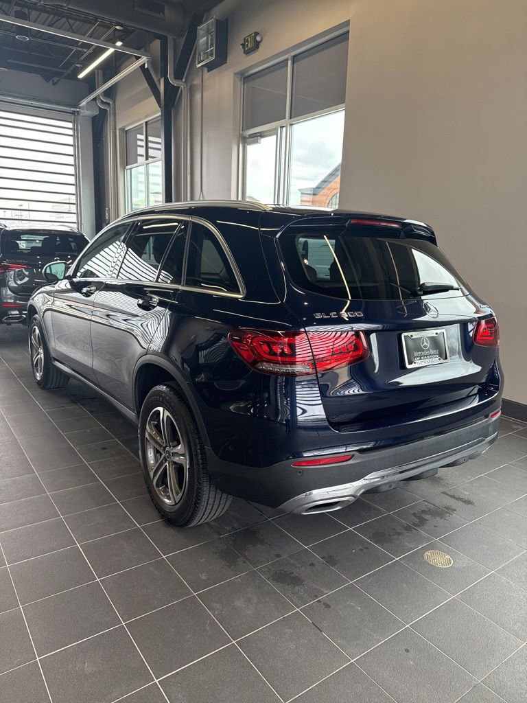 Used 2022 Mercedes-Benz GLC 300 4MATIC image 3