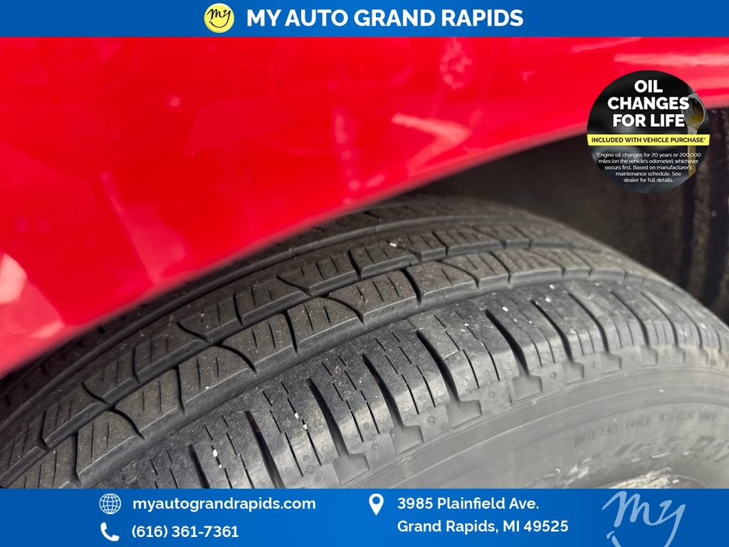 Used 2019 Chevrolet Equinox LT w/ Driver Convenience Package FWD image 33
