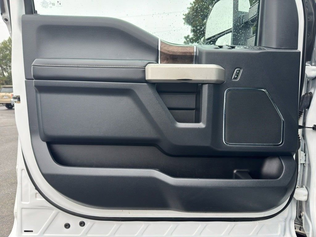 Used 2022 Ford F250 Lariat image 17