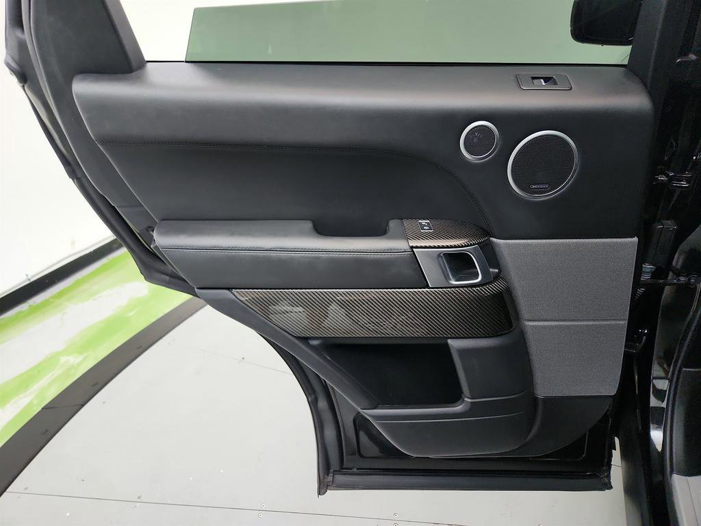 Used 2017 Land Rover Range Rover Sport SVR image 25