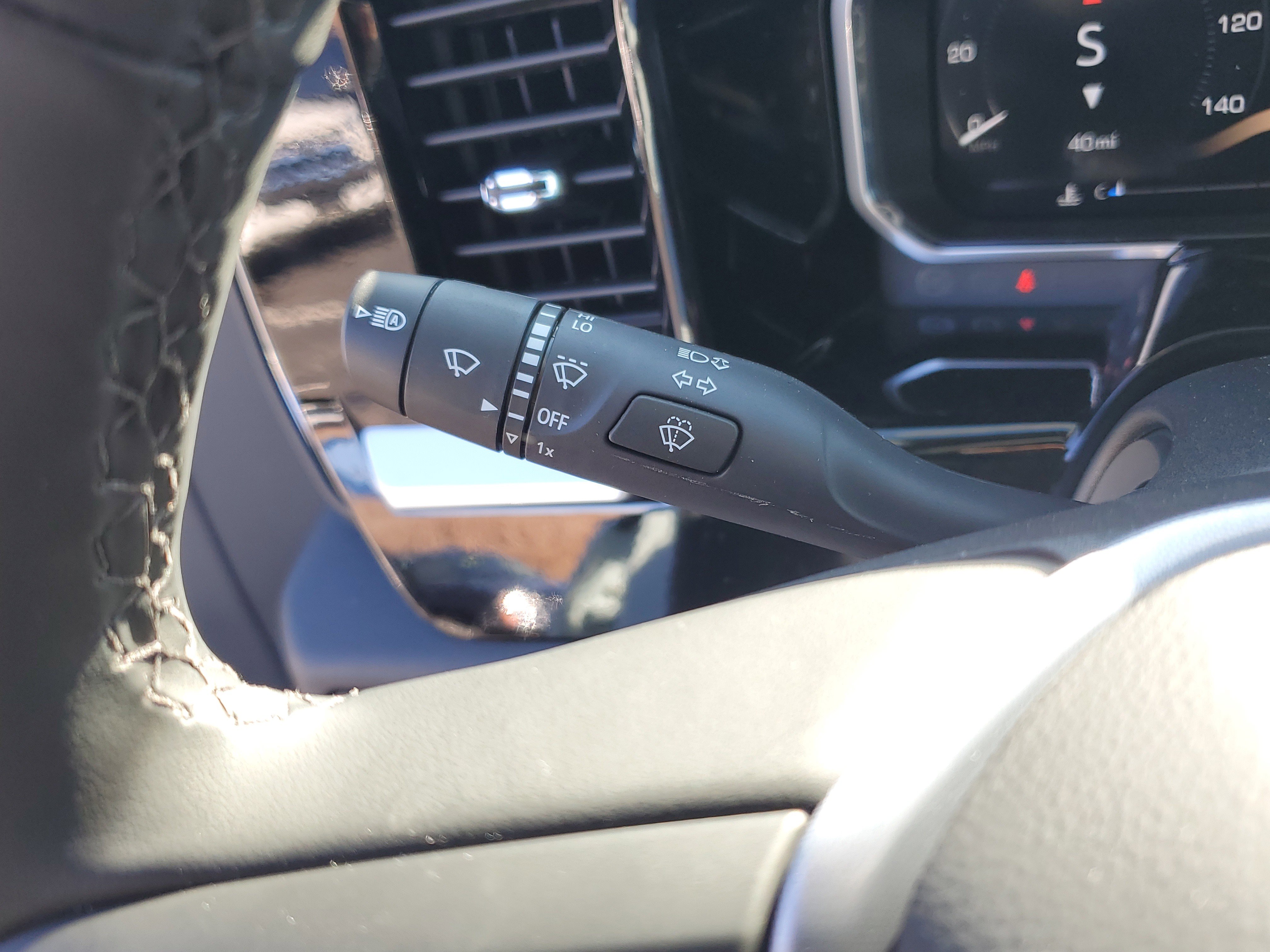 New 2026 GMC Sierra 2500 SLT w/ SLT Premium Package image 16