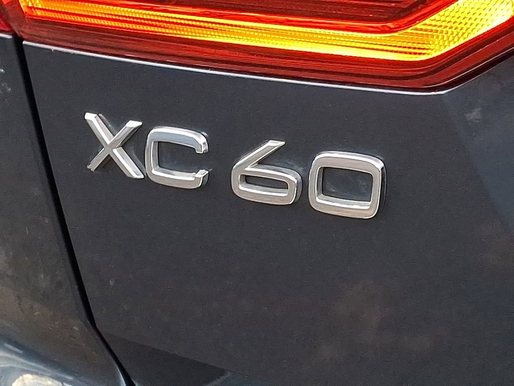 Used 2019 Volvo XC60 T6 Momentum w/ Premium Package image 29