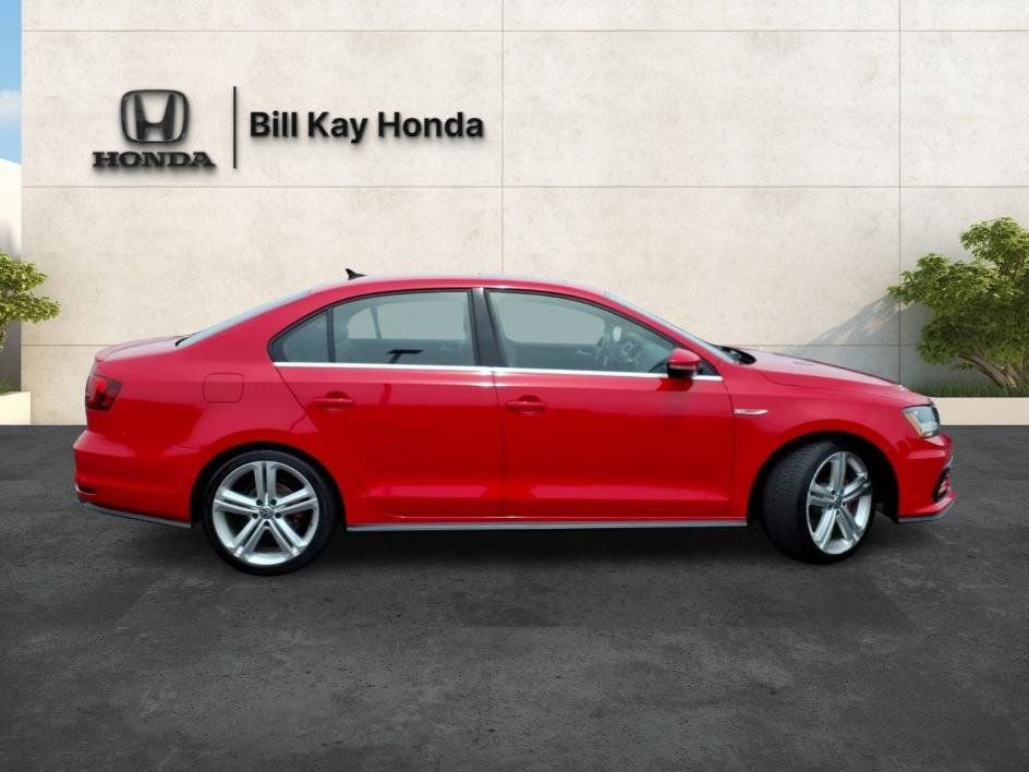 Used 2017 Volkswagen Jetta GLI FWD image 2