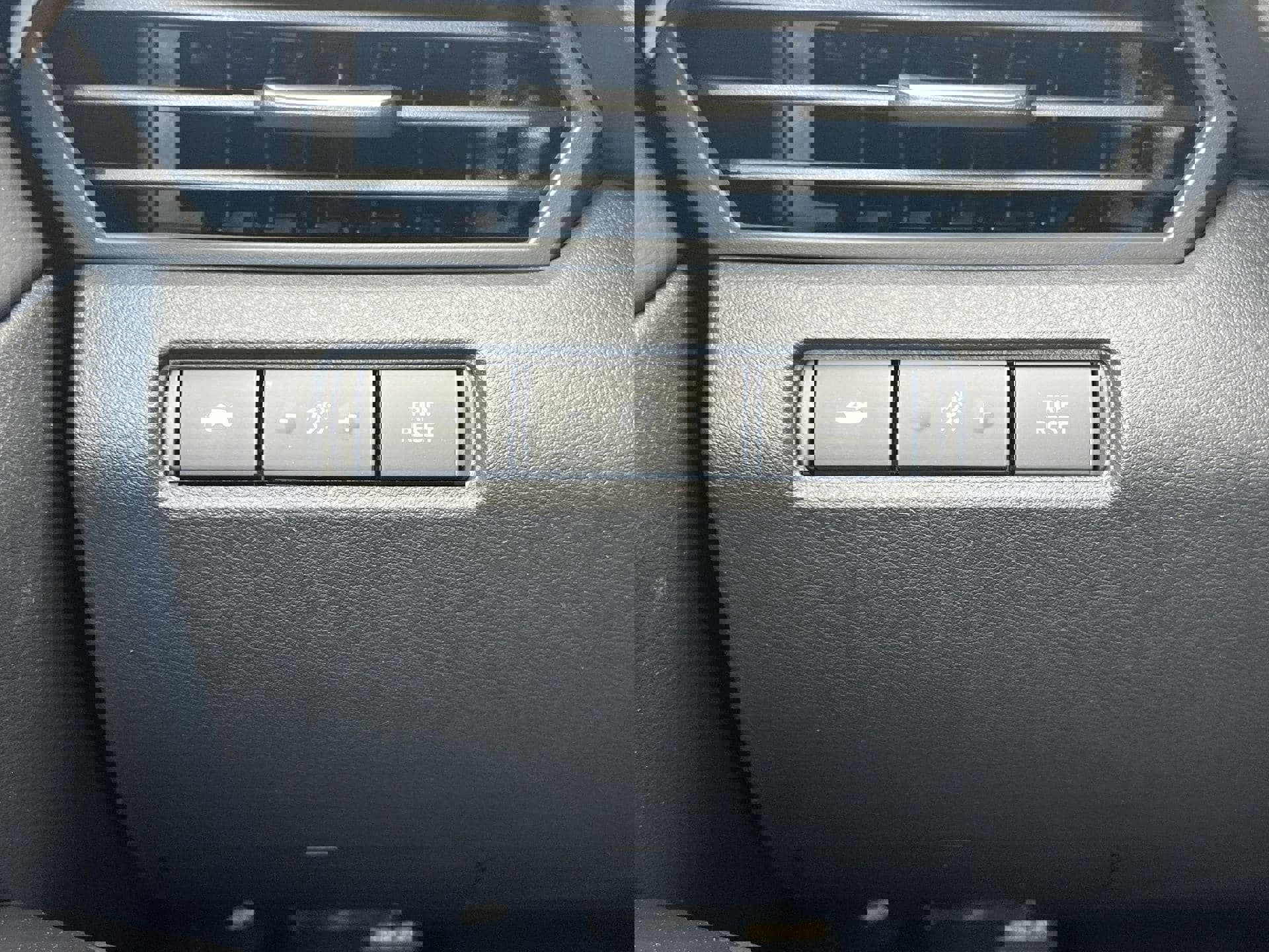 New 2026 Nissan Altima 2.5 SV image 13