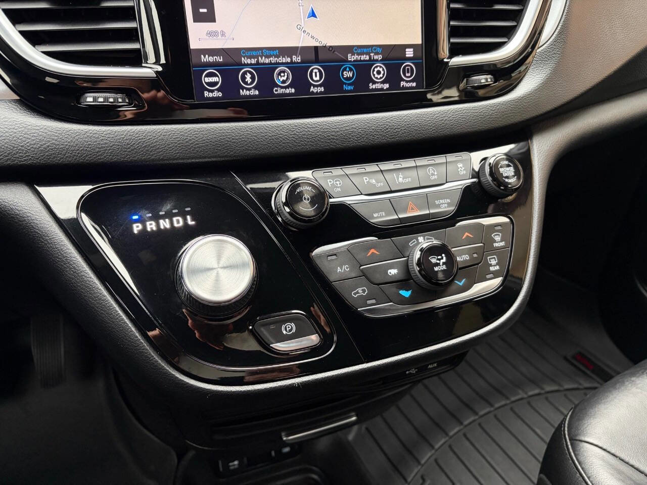 Used 2019 Chrysler Pacifica Touring-L w/ Advanced Safetytec Group FWD image 36