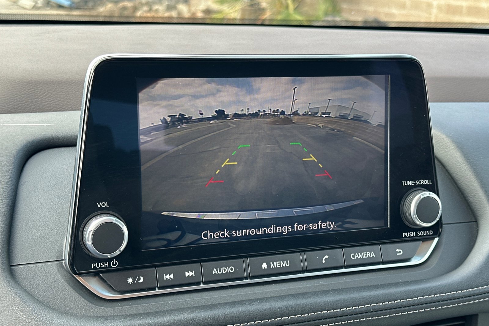 Used 2023 Nissan Rogue SV image 19