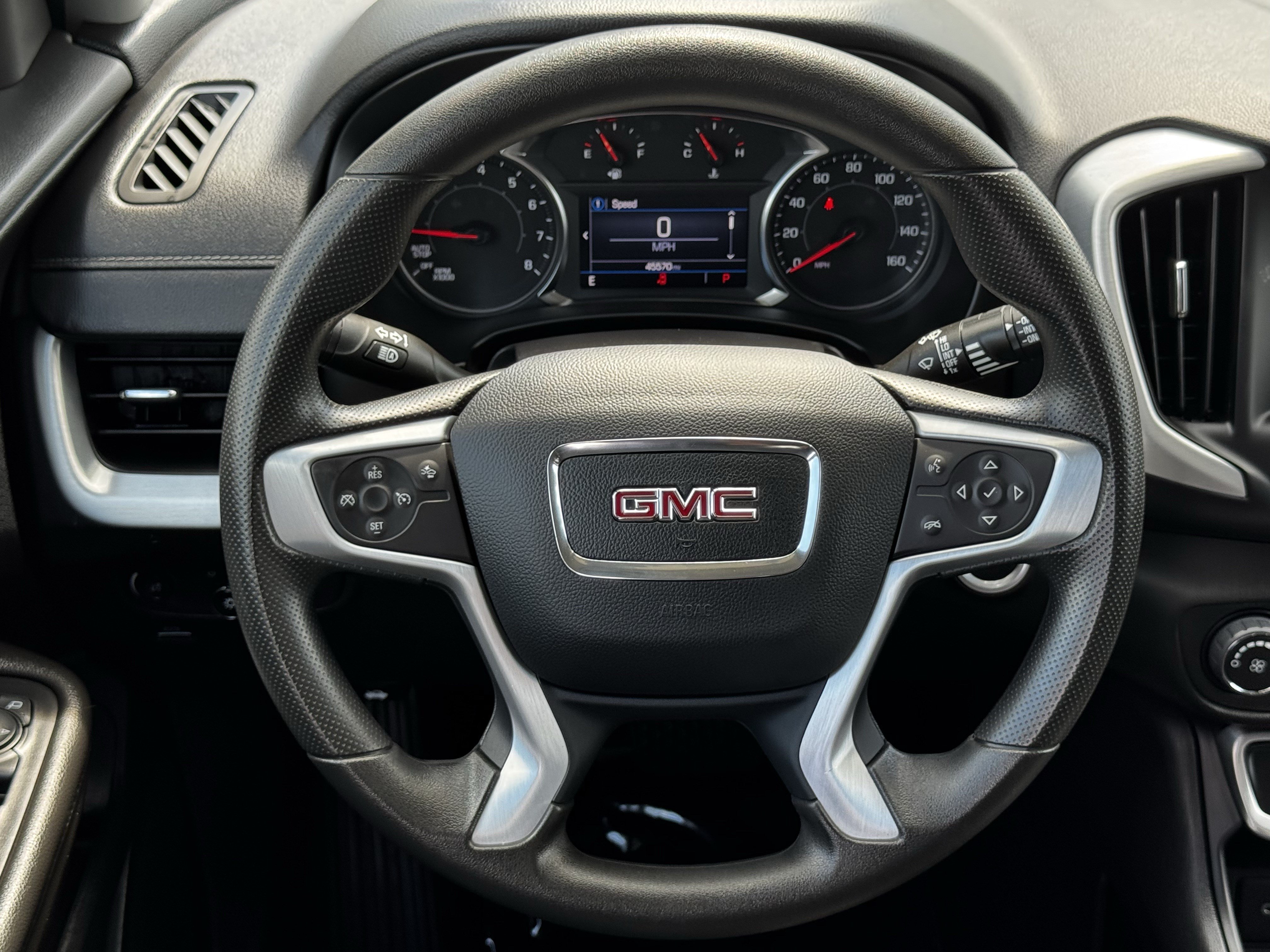 Used 2024 GMC Terrain SLE FWD image 12