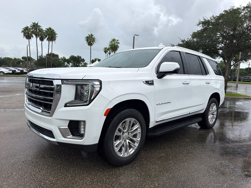 Used 2024 GMC Yukon SLT w/ SLT Luxury Package RWD image 1