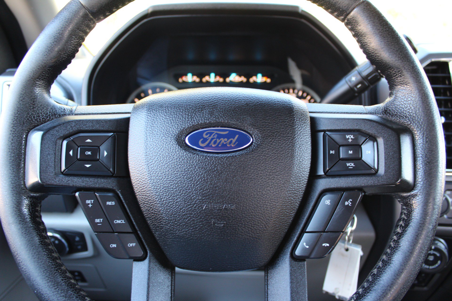 Used 2016 Ford F150 XLT w/ Equipment Group 302A Luxury AWD/4WD image 23