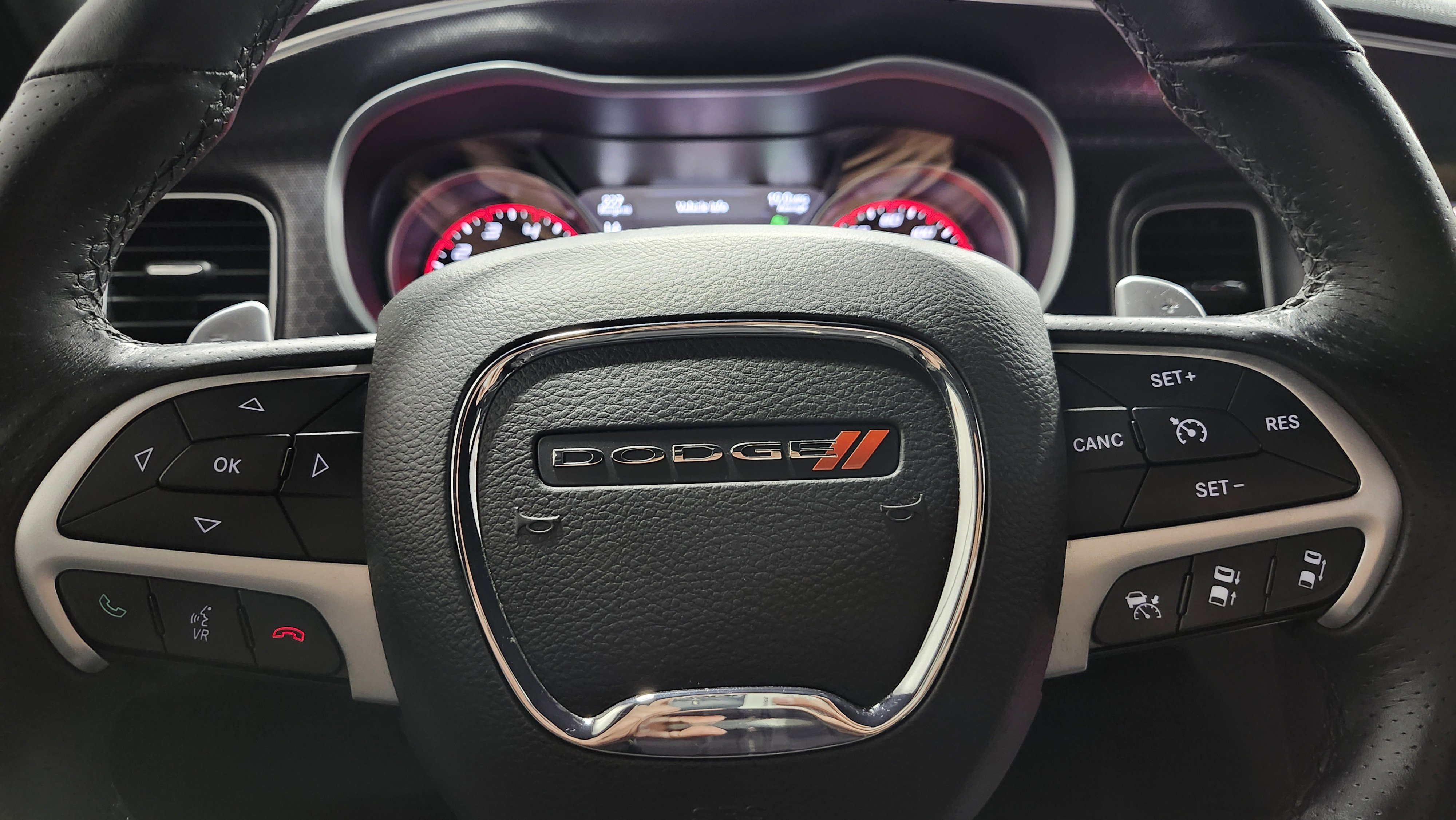 Used 2016 Dodge Charger R/T image 28