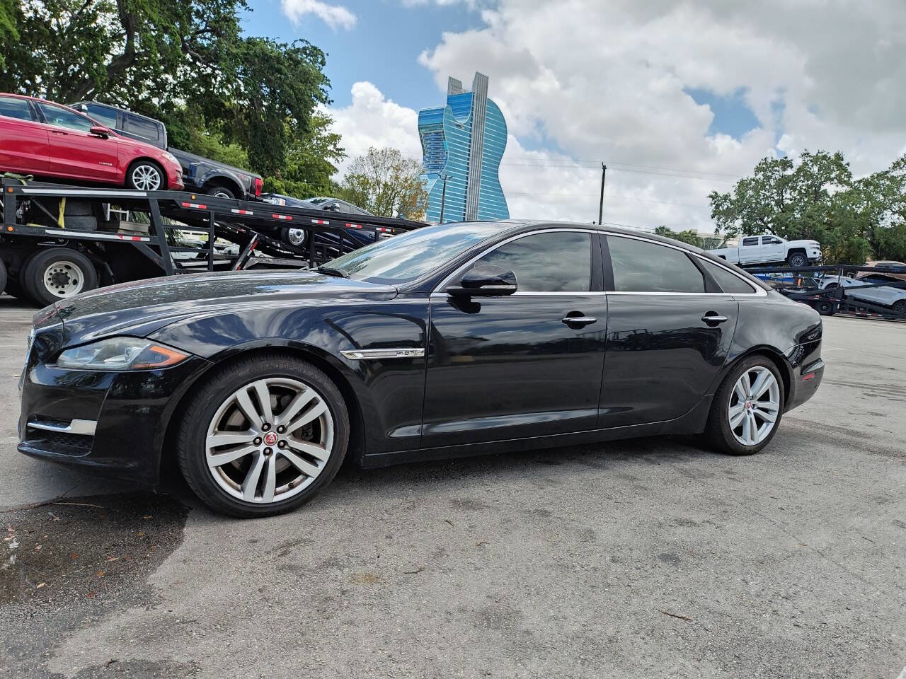 Used 2016 Jaguar XJ L Portfolio image 2