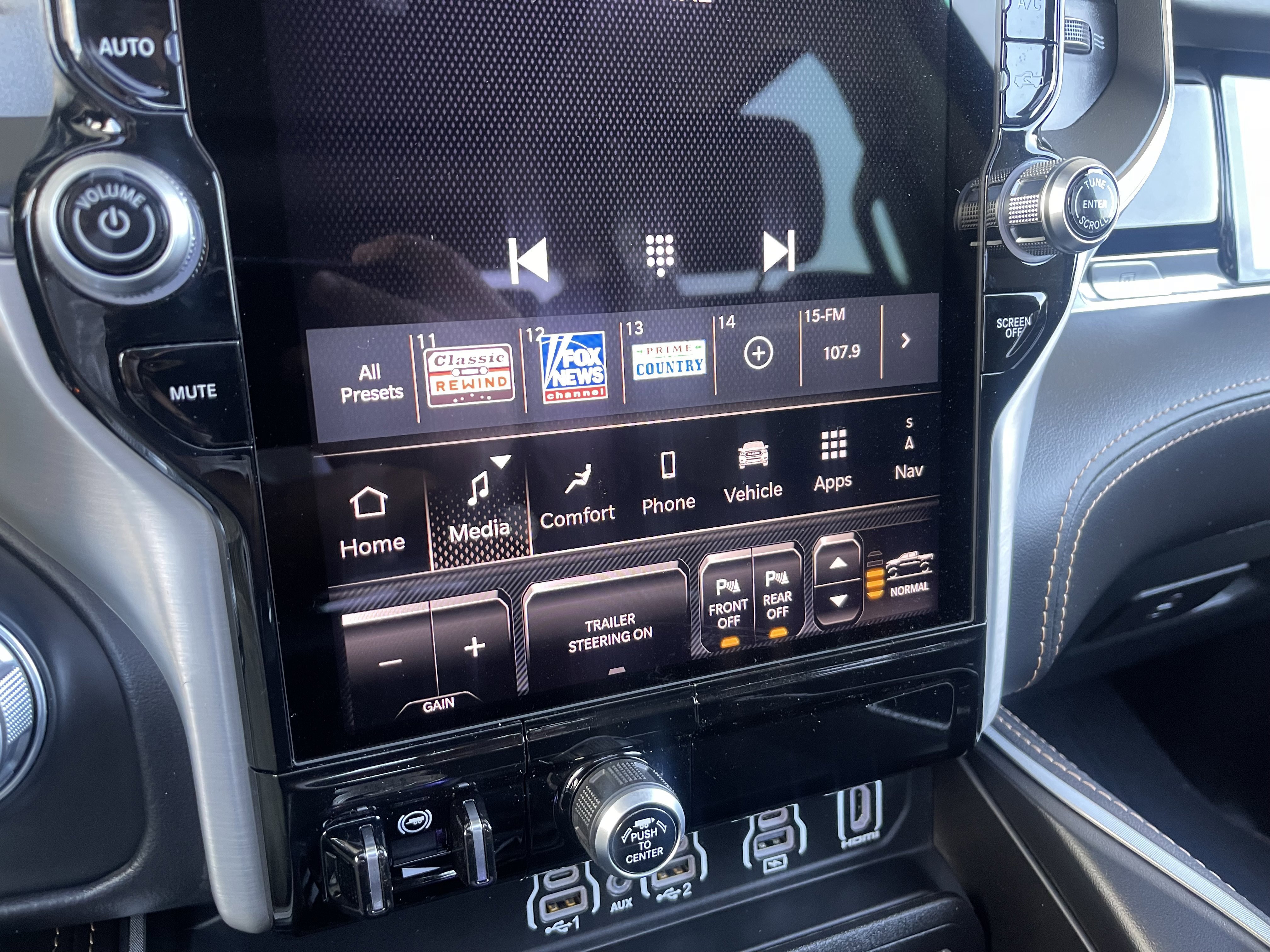 New 2026 RAM 1500 Tungsten w/ Towing Technology Group AWD/4WD image 31