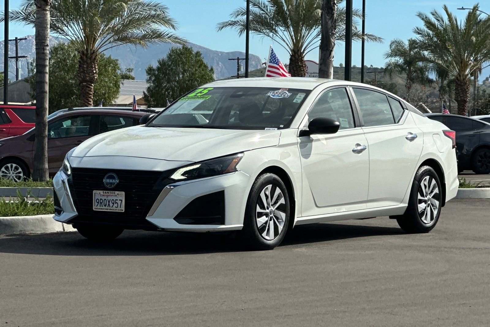 Used 2025 Nissan Altima 2.5 S FWD image 8