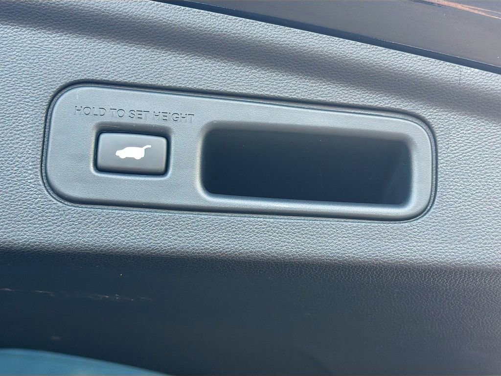 Used 2023 Acura MDX FWD w/ Technology Package image 13