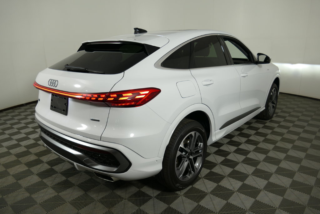 New 2026 Audi Q5 Premium AWD/4WD image 3
