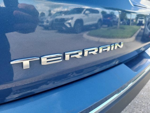 Used 2024 GMC Terrain SLT FWD image 11
