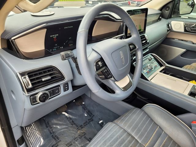 Used 2018 Lincoln Navigator L Black Label w/ Cargo Package AWD/4WD image 23