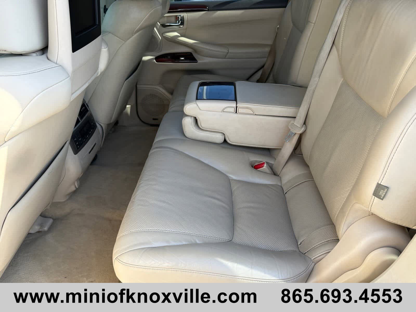 Used 2014 Lexus LX 570 4WD image 17