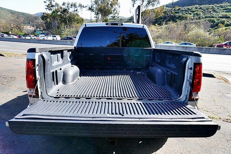 Used 2010 GMC Sierra 1500 SLE w/ Regional Value Package image 17