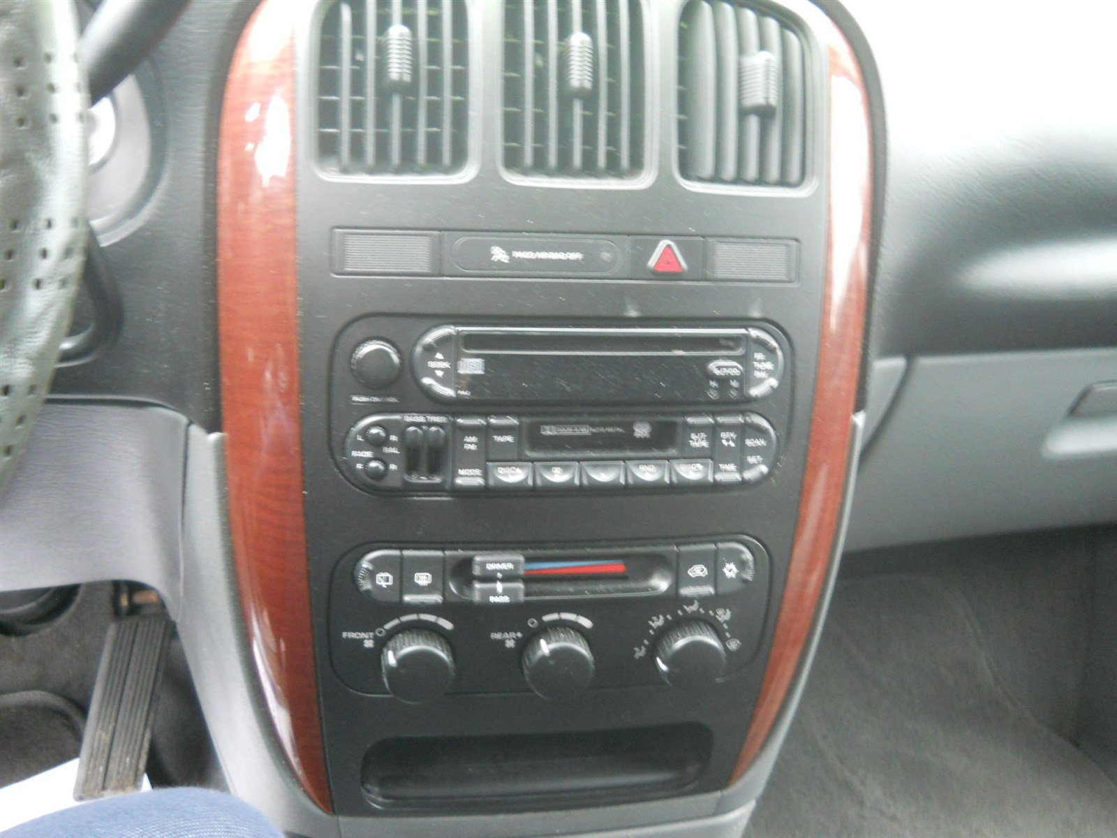 Used 2006 Chrysler Town & Country LX w/ Popular Equipment Group II FWD image 7