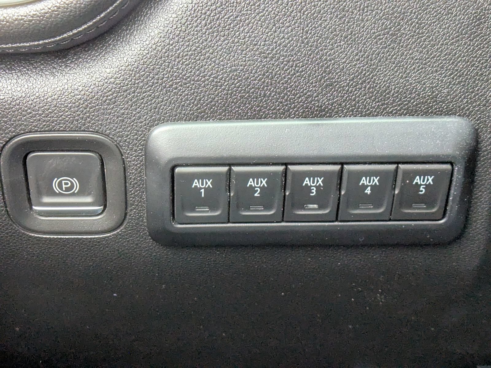 Used 2021 Chevrolet Silverado 2500 LT w/ Convenience Package AWD/4WD image 33