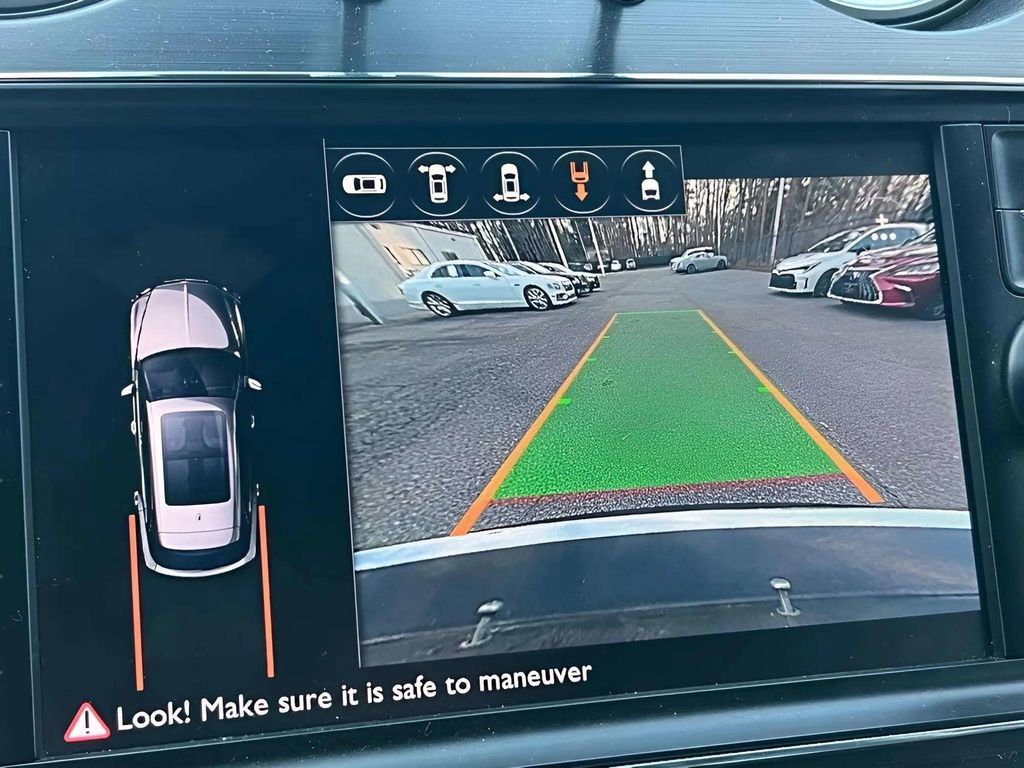 Used 2017 Bentley Bentayga image 20