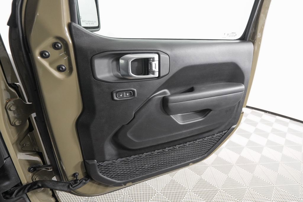 Used 2025 Jeep Gladiator Mojave image 24