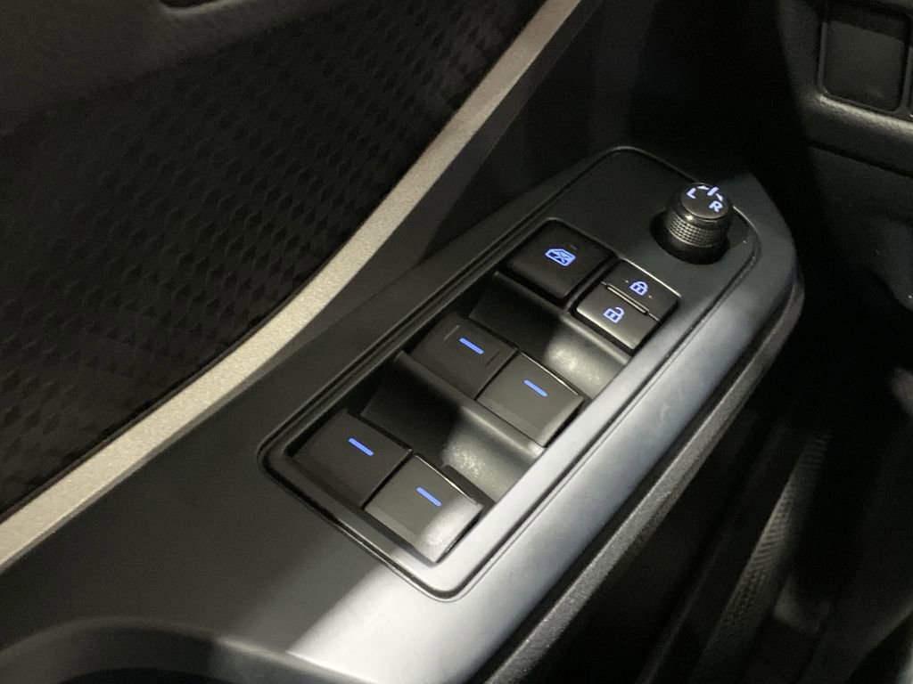 Used 2021 Toyota C-HR LE image 9