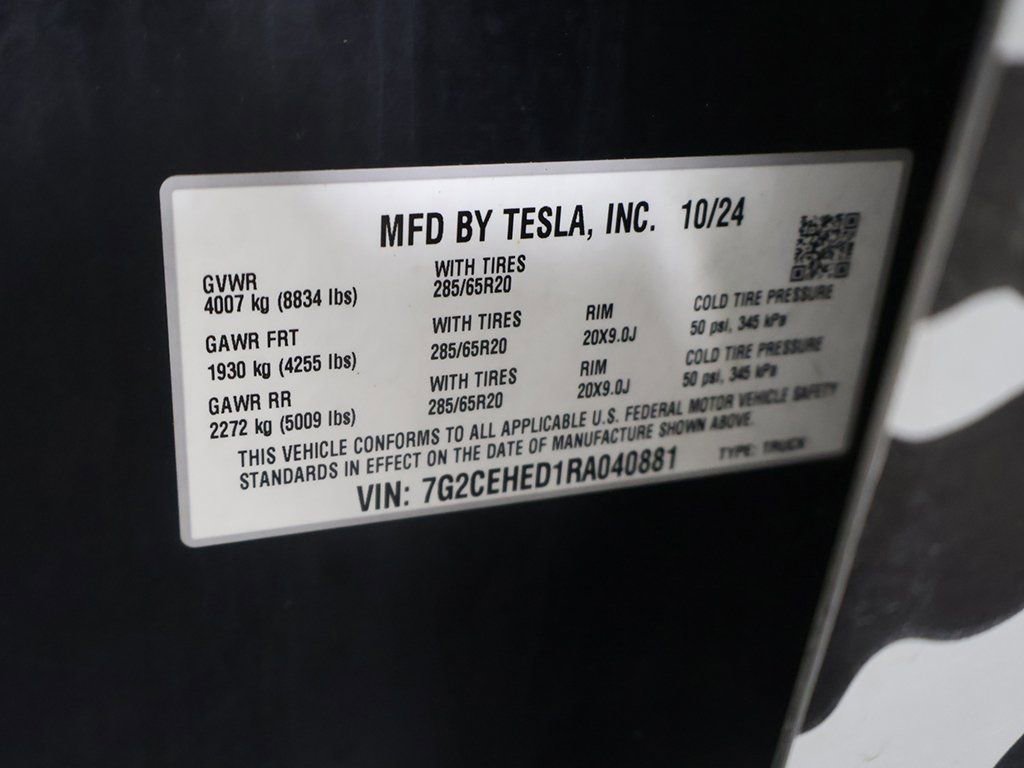 Used 2024 Tesla Cybertruck AWD Crew Cab image 57