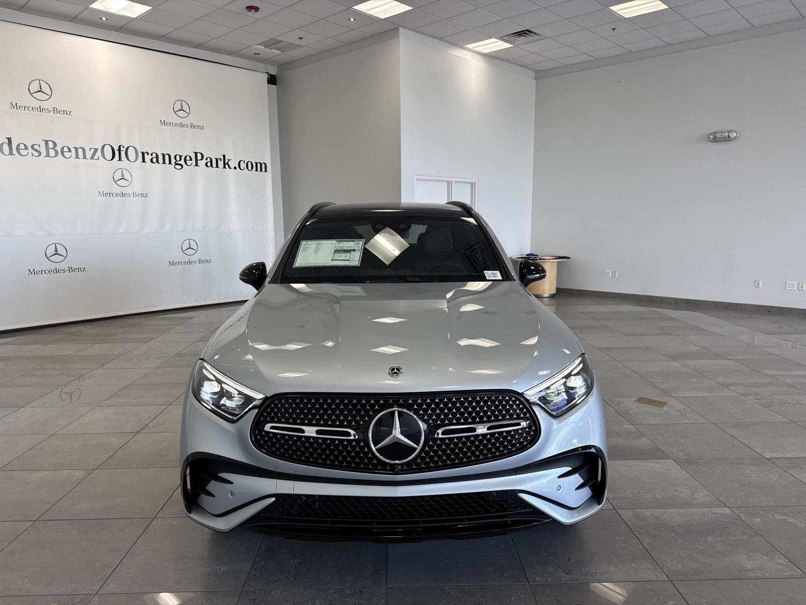 New 2026 Mercedes-Benz GLC 300 image 2