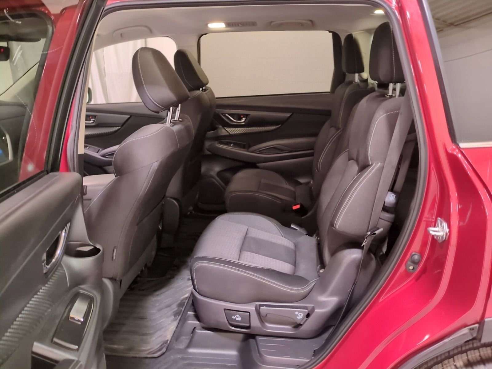 Used 2023 Subaru Ascent Premium w/ Convenience Package image 15