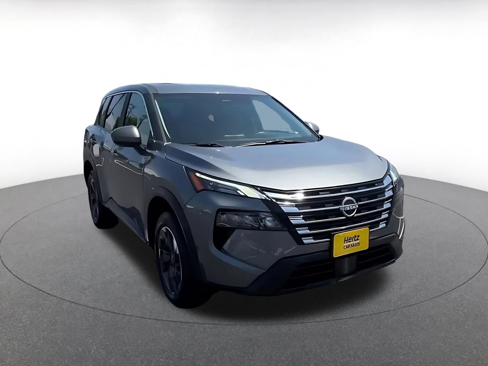 Used 2025 Nissan Rogue SV FWD image 3