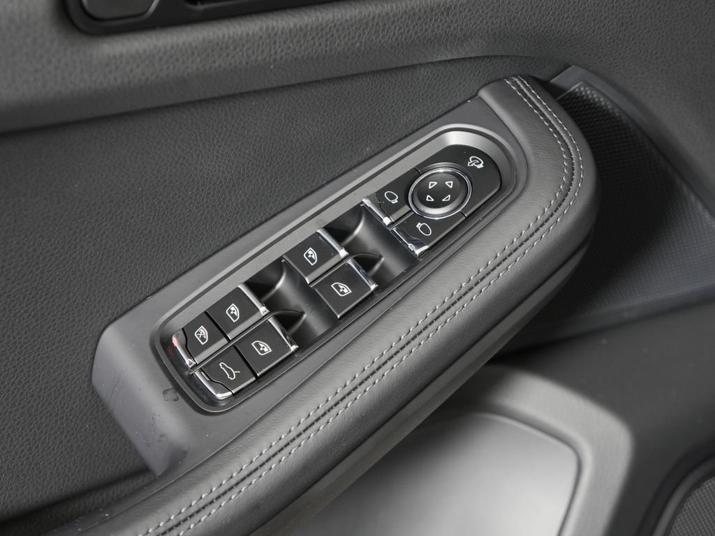 New 2026 Porsche Macan S AWD/4WD image 16