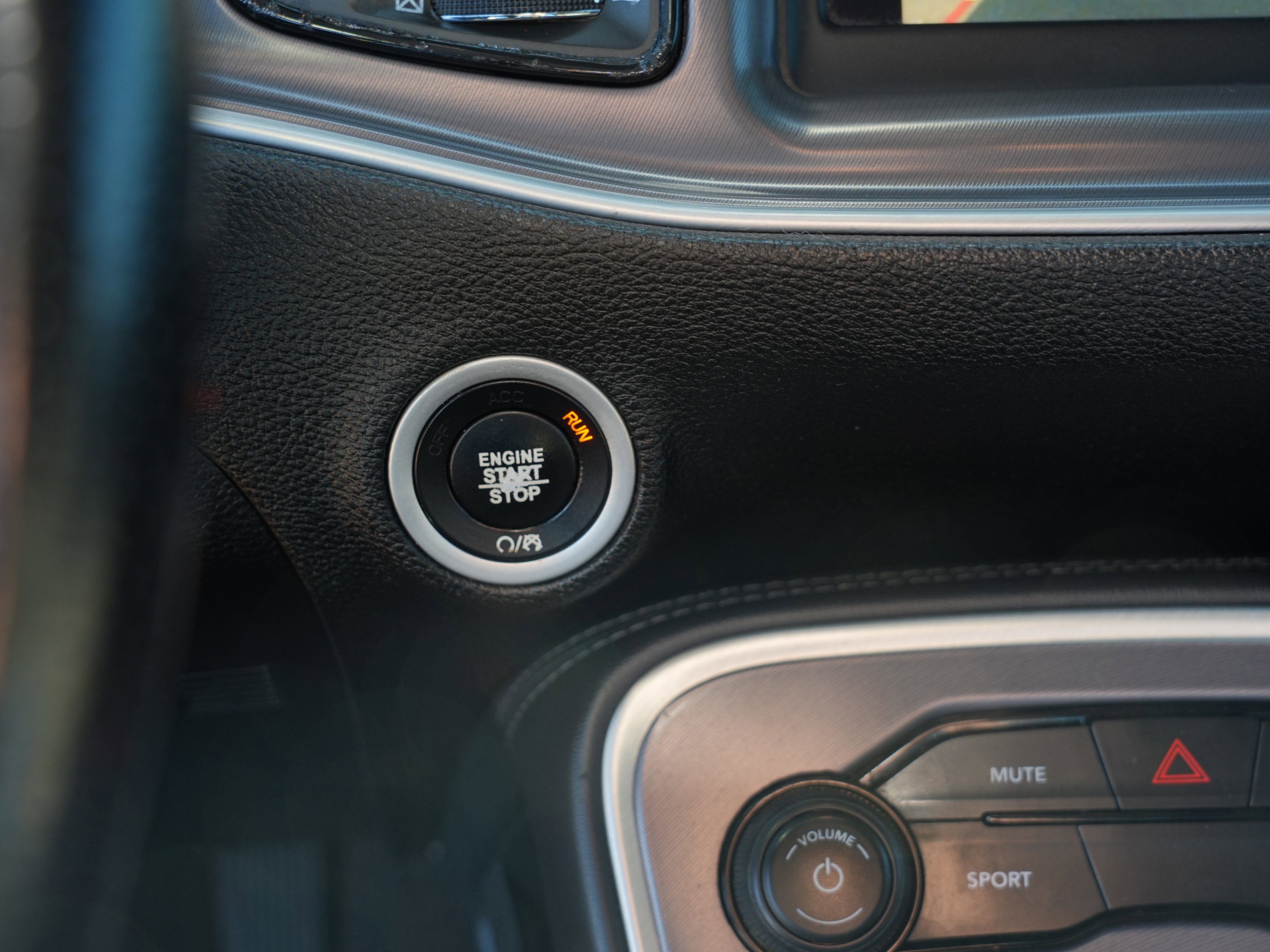 Used 2020 Dodge Challenger SXT w/ Blacktop Package image 30