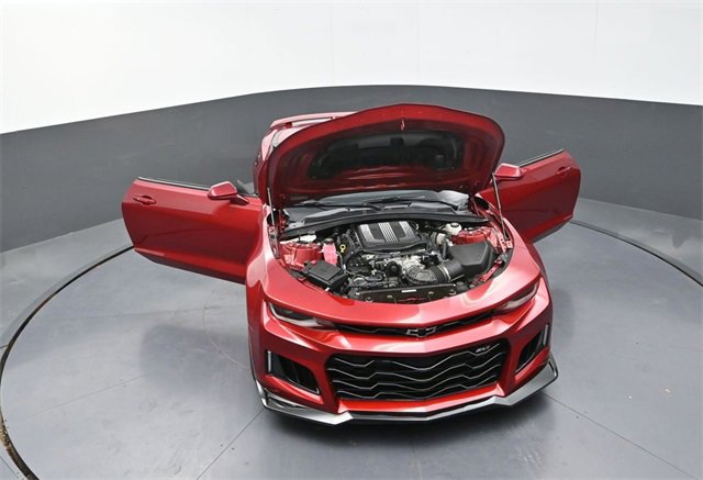 Used 2022 Chevrolet Camaro ZL1 image 32