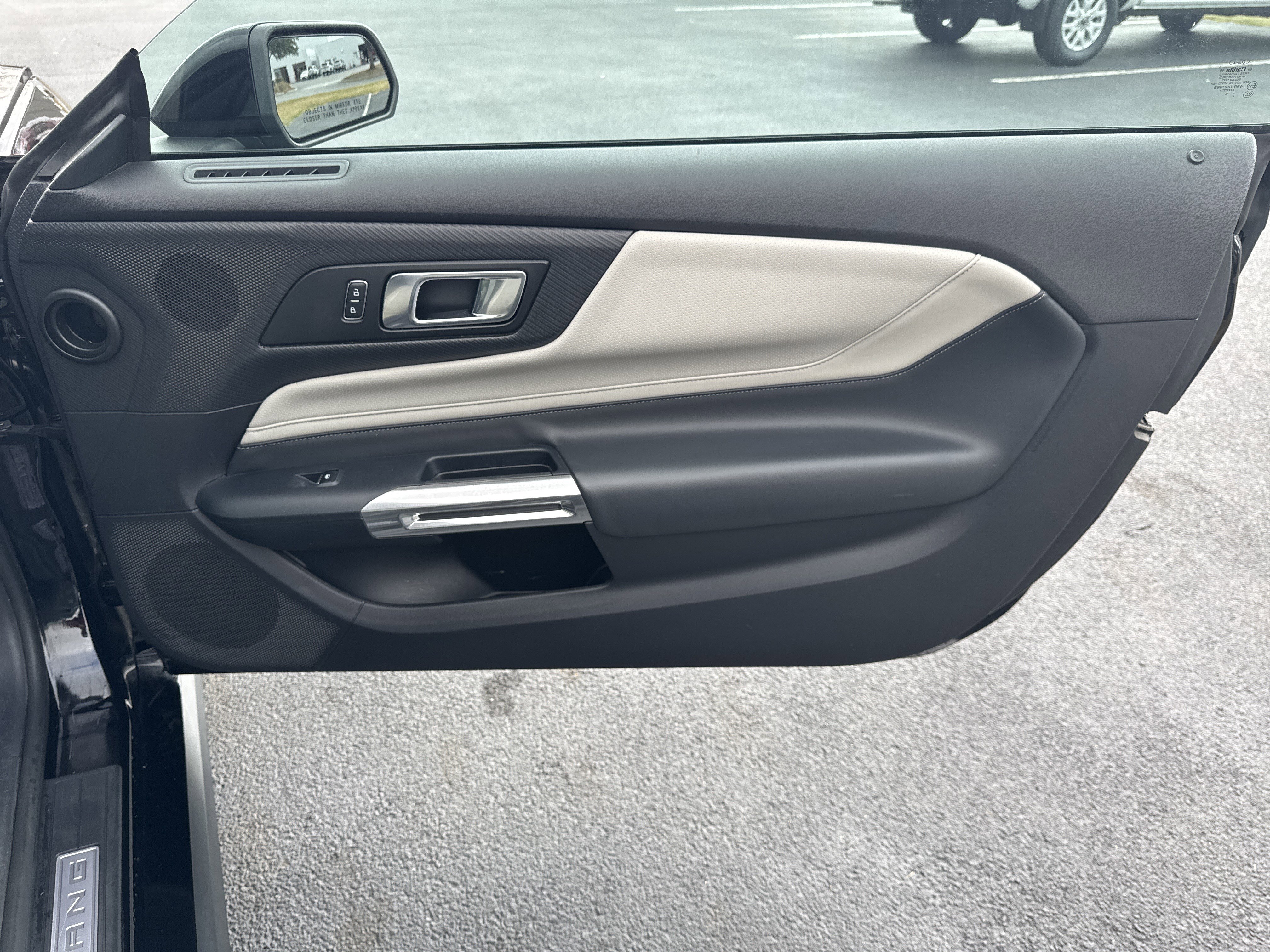 Used 2024 Ford Mustang Premium image 28