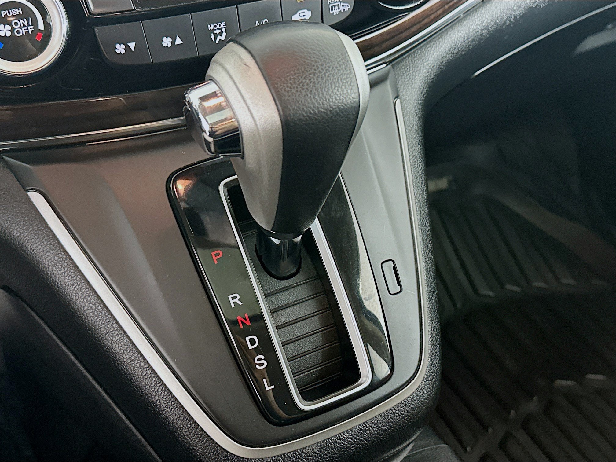 Used 2016 Honda CR-V Touring image 25
