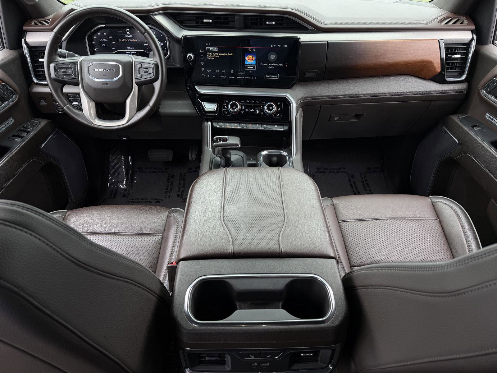 Used 2023 GMC Sierra 1500 Denali w/ Technology Package AWD/4WD image 7