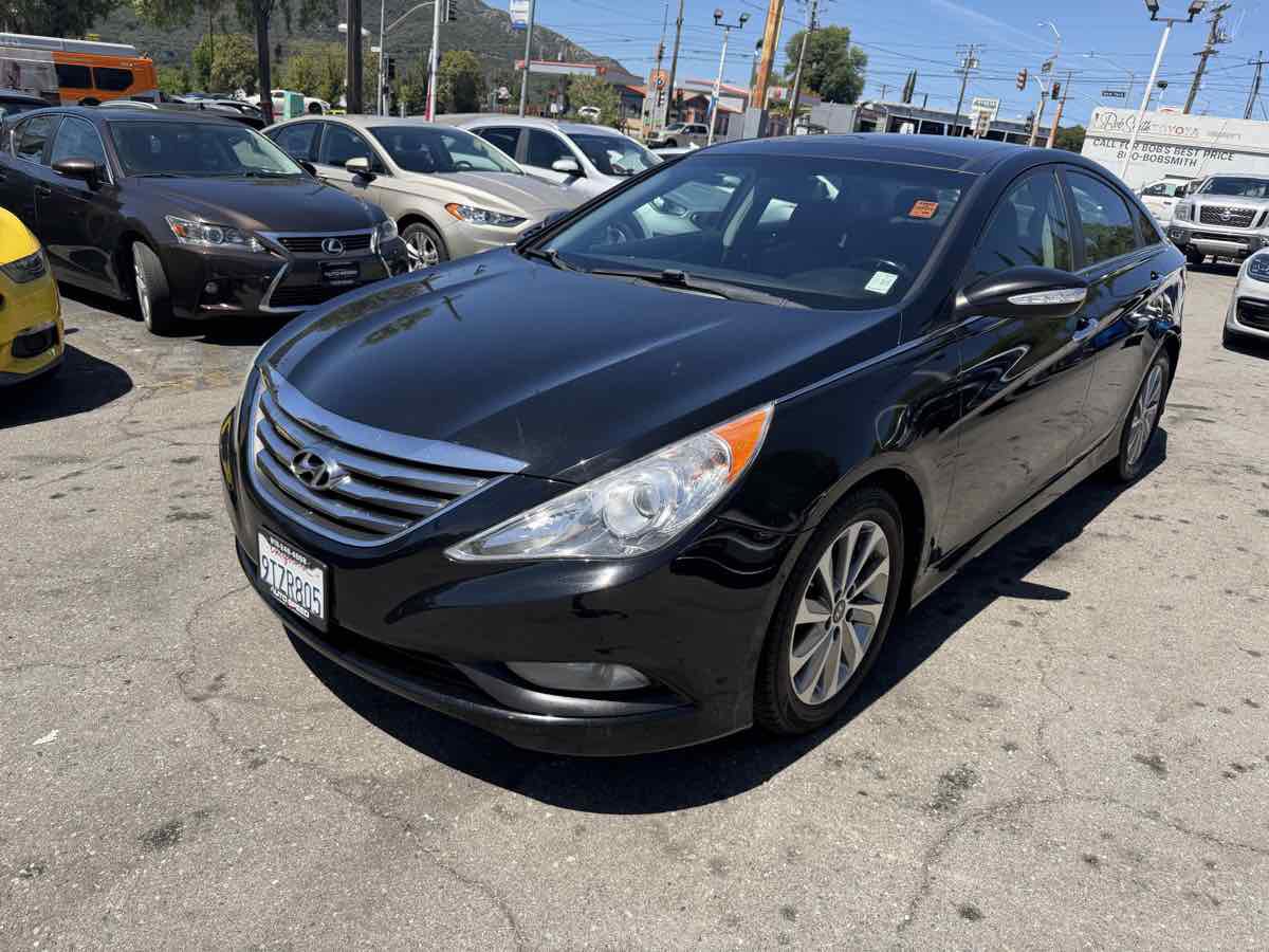 Used 2014 Hyundai Sonata Limited w/ Technology Package 05 FWD image 3