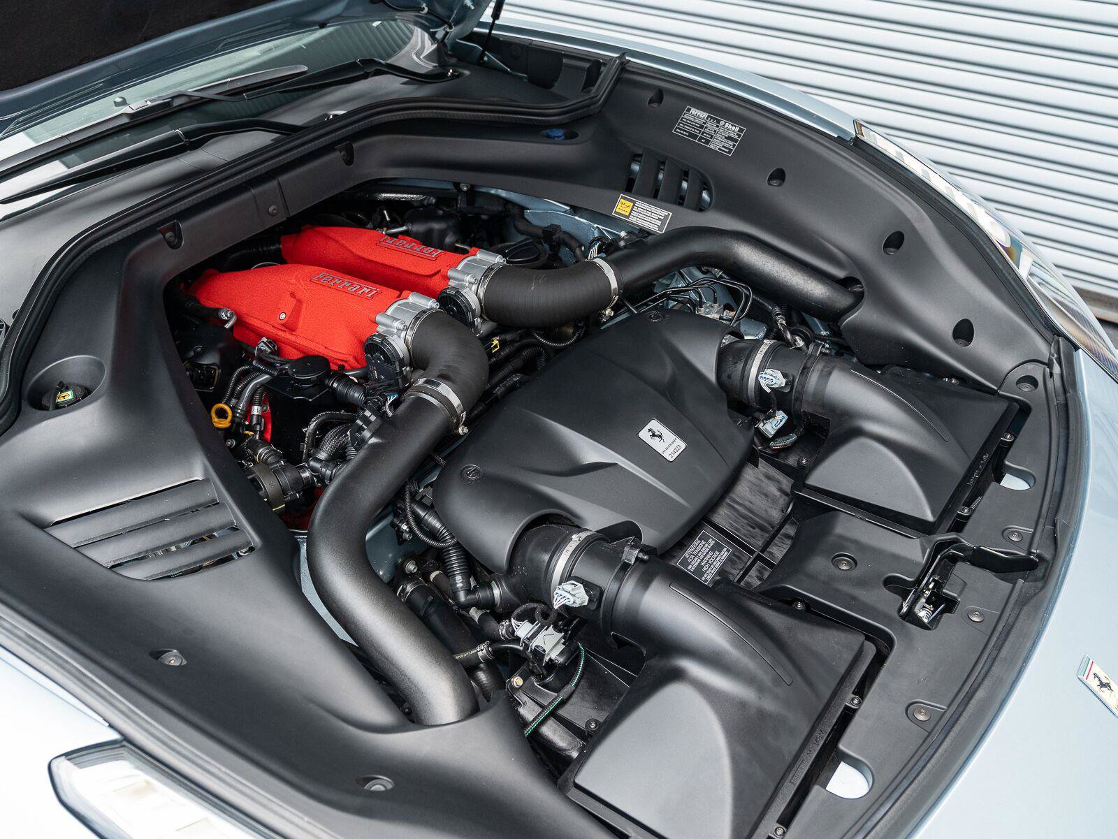 Used 2016 Ferrari California T RWD image 38