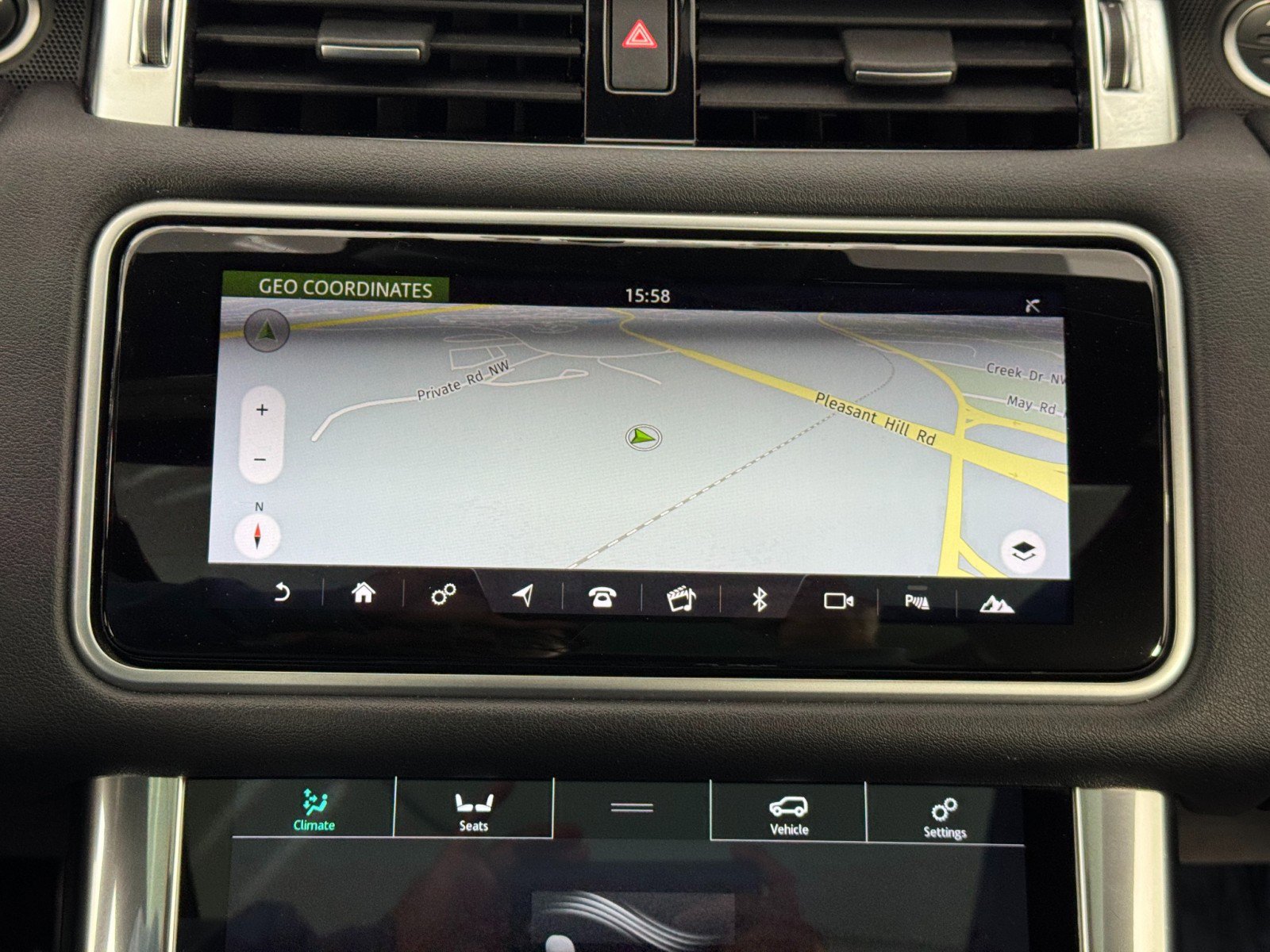 Used 2018 Land Rover Range Rover Sport HSE image 24