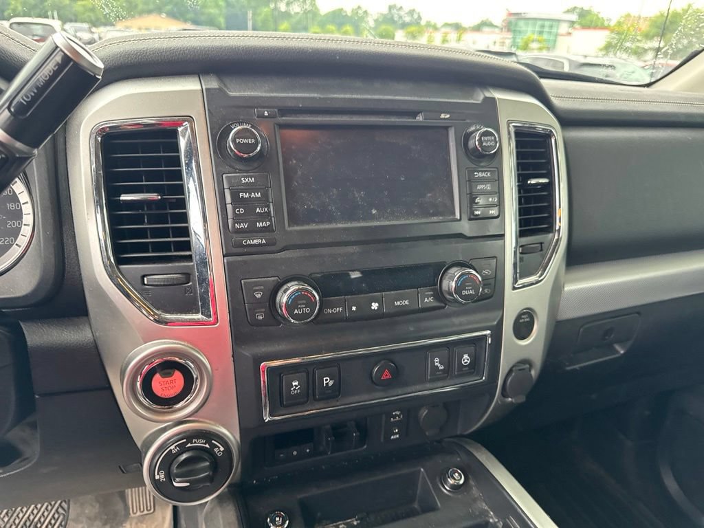 Used 2017 Nissan Titan PRO-4X AWD/4WD image 8