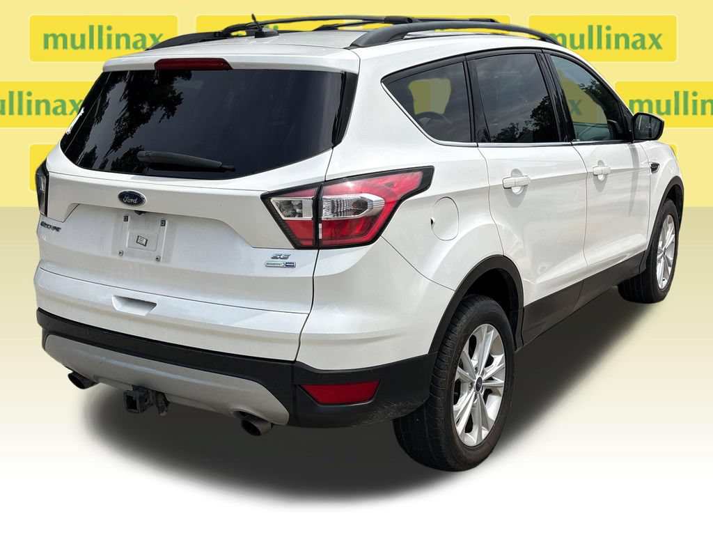 Used 2017 Ford Escape SE w/ Equipment Group 201A AWD/4WD image 4
