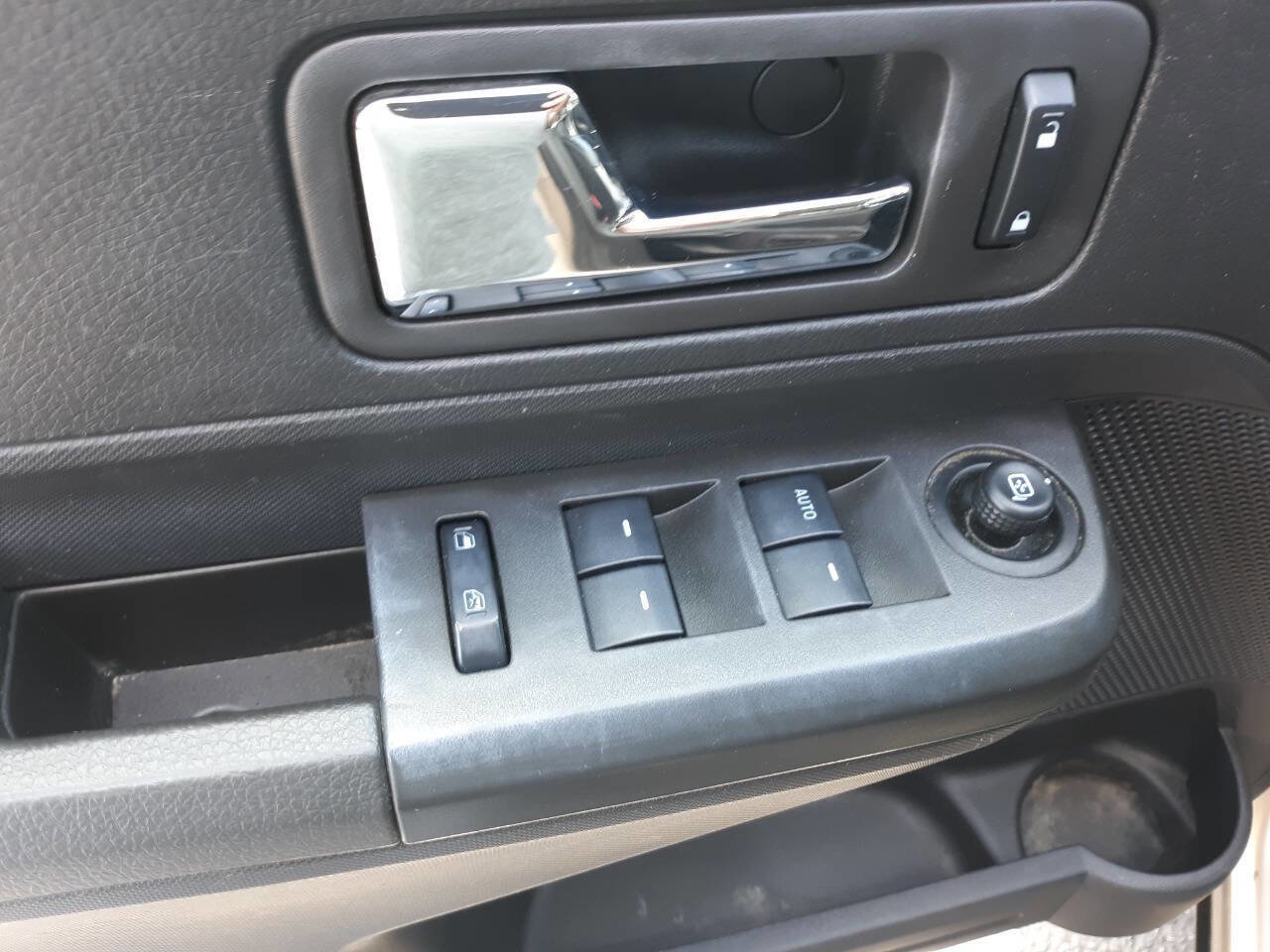 Used 2007 Ford Edge SEL image 14