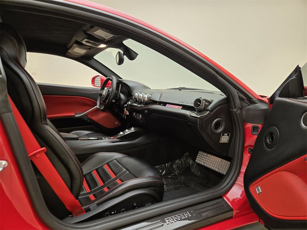 Used 2016 Ferrari F12 Berlinetta image 22